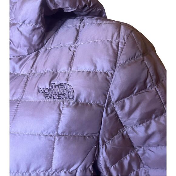 THE NORTH FACE THERMOBALL ECO INSULATOR PARKA in Maroon Purple NWT Size XS - Picture 5 of 9